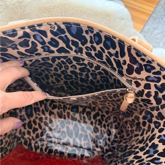 Consuela Black and Tan Floral Tote - Picture 15 of 16